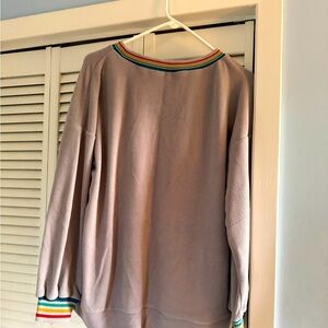 Fleece top, size L gray with rainbow aroundd the sleeves and neck